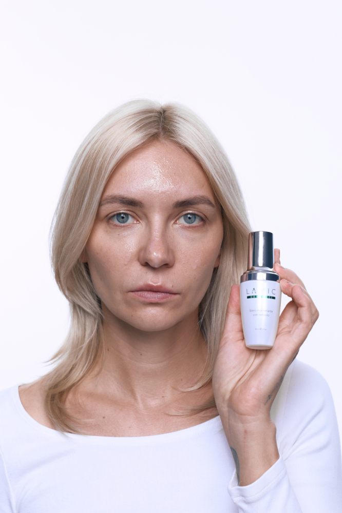 Відновлююча сироватка з ретинолом "Siero rigenerante con retinolo", 30 ml